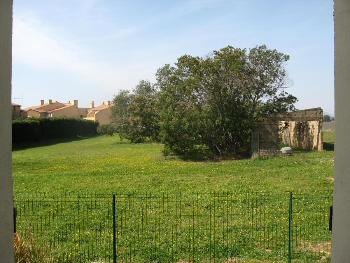 Appartement rez de chaussé à La Londe-les-Maures Extérieur photo